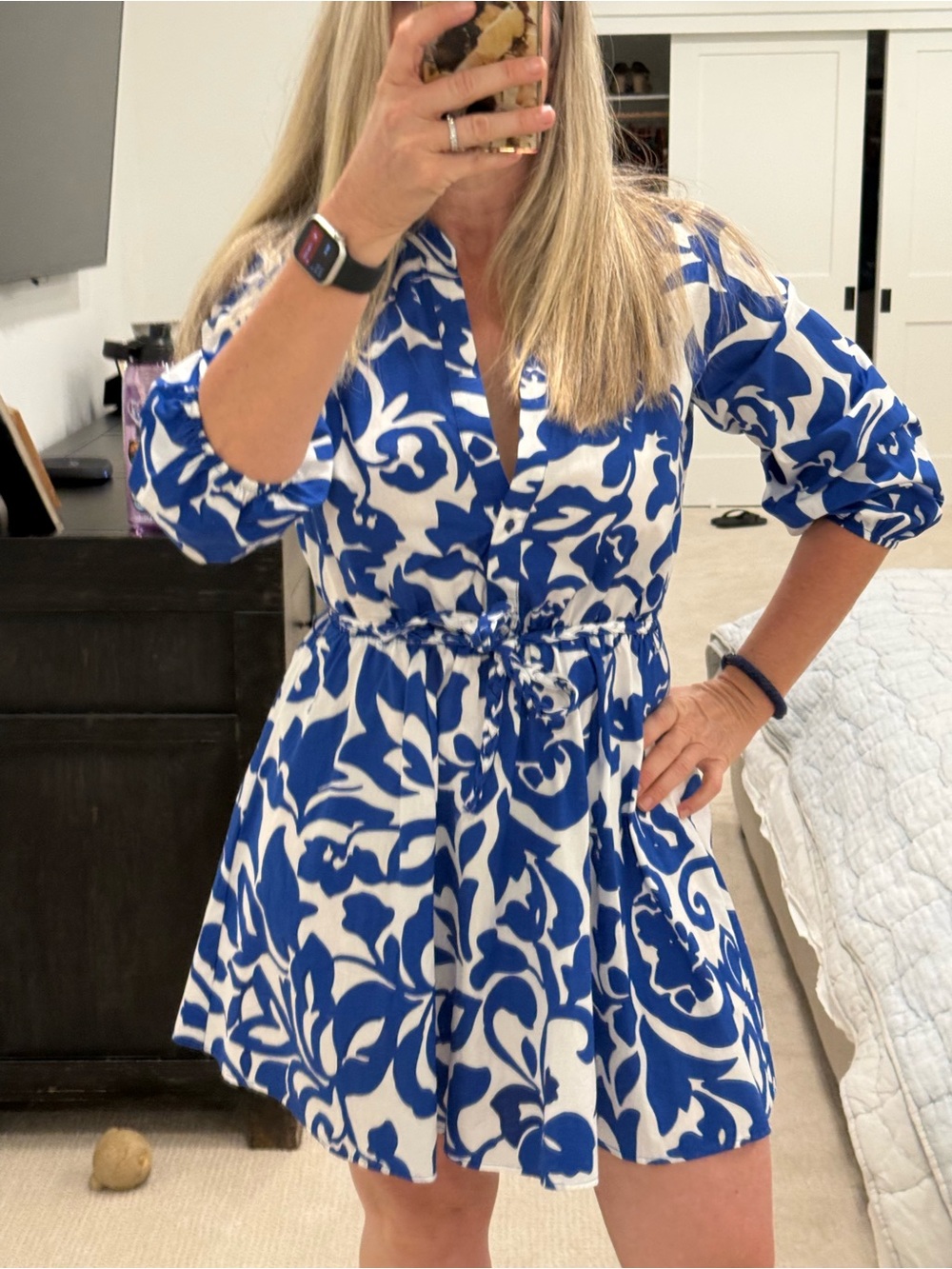 Zara size S. Blue and White Floral Print Women’s Tie-Waist Dress